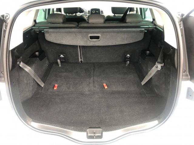 Renault Grand Scénic image 1