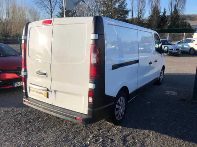 Renault Trafic image 9