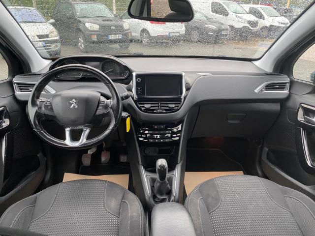 Peugeot 208 image 4