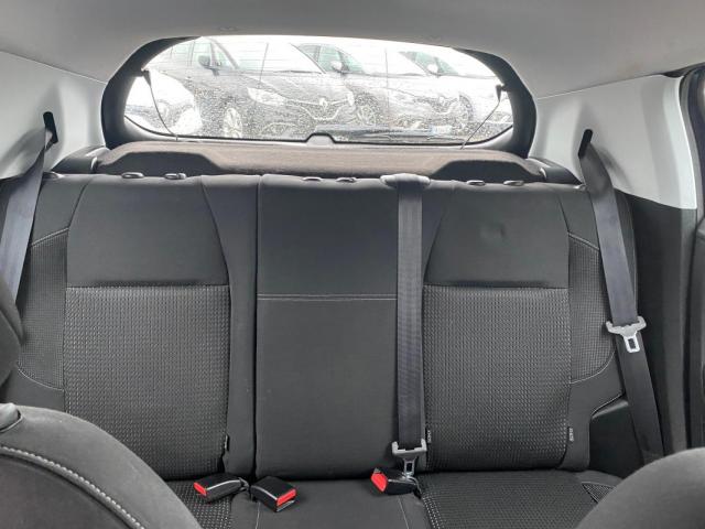 Peugeot 208 image 6