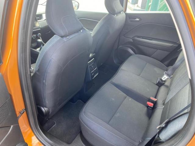 Renault Captur image 1