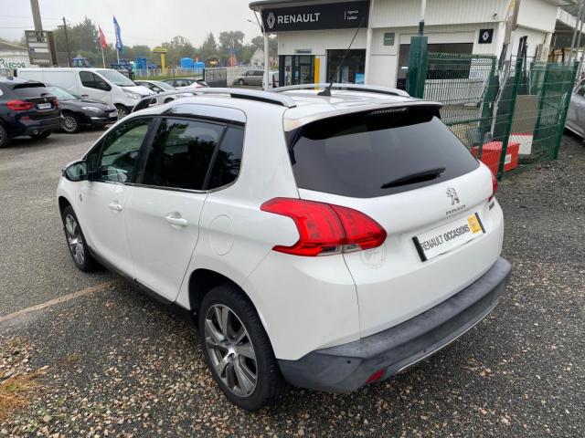 Peugeot 2008 image 8