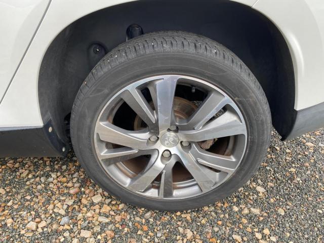 Peugeot 2008 image 7