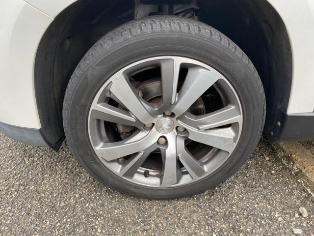 Peugeot 2008 image 6