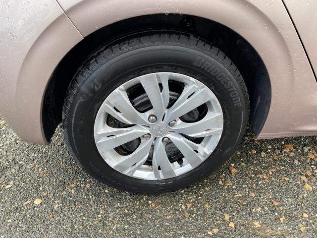 Peugeot 208 image 3