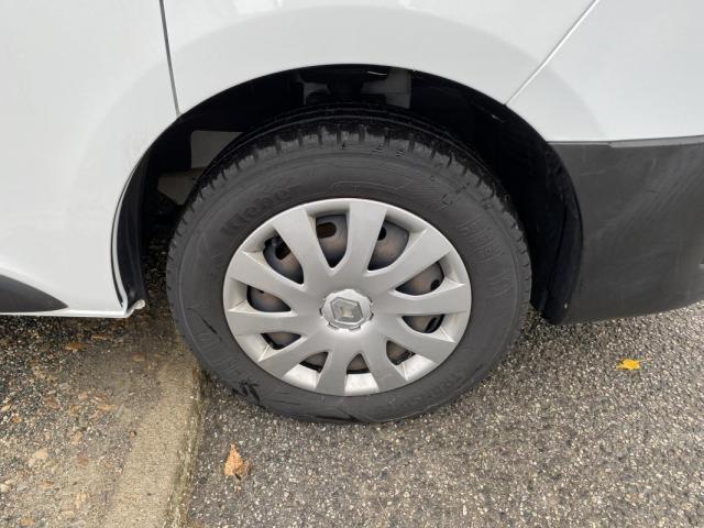 Renault Trafic image 9