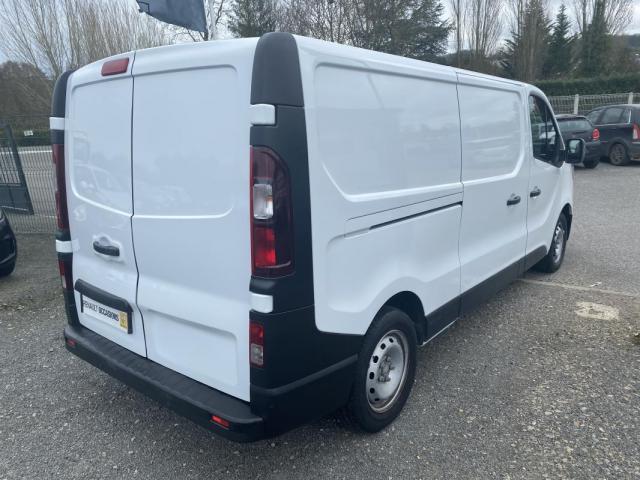Renault Trafic image 2