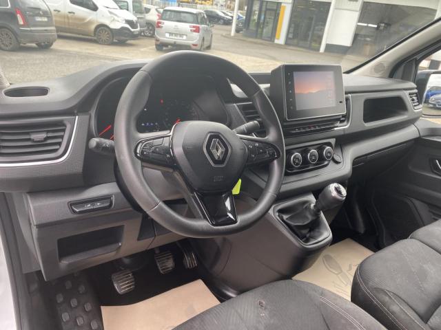Renault Trafic image 9