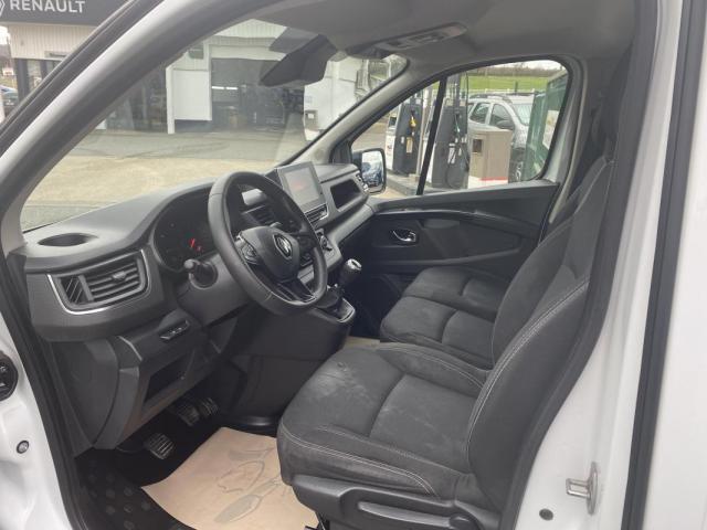 Renault Trafic image 1