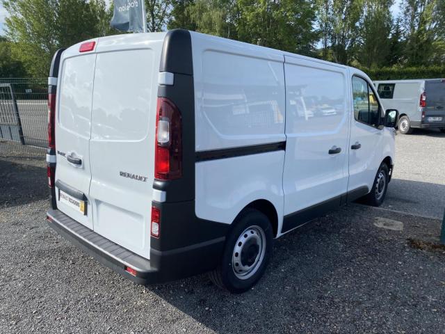 Renault Trafic image 8