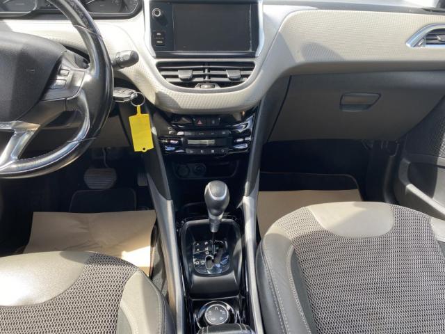 Peugeot 2008 image 3