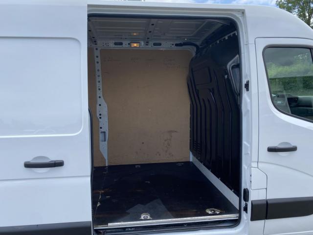 Renault Master image 4