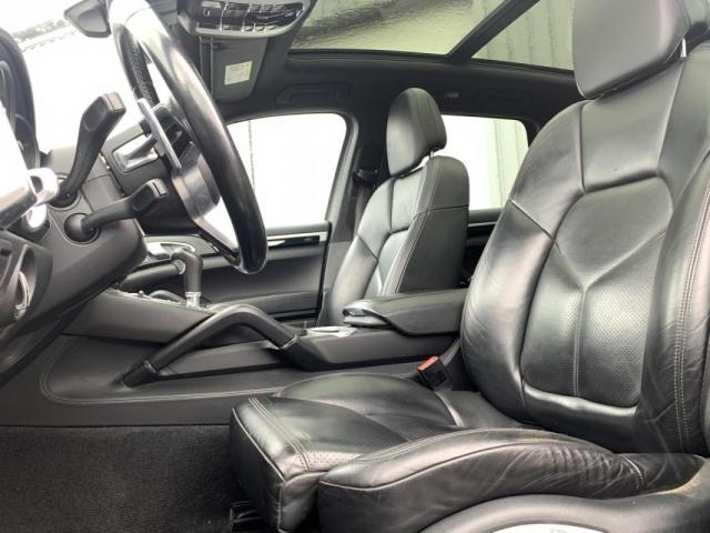 Porsche Cayenne image 8