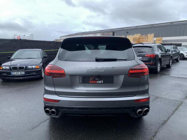 Porsche Cayenne image 2