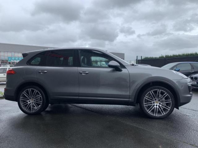 Porsche Cayenne image 9