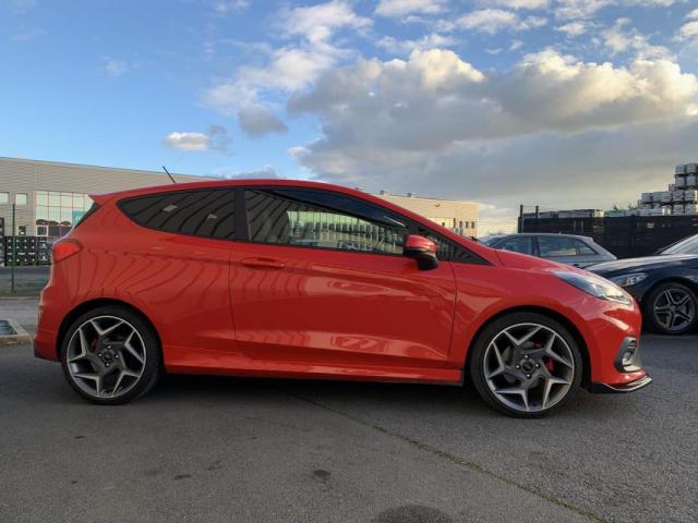 Ford Fiesta image 2