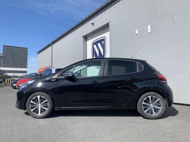 Peugeot 208 image 6