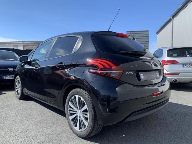 Peugeot 208 image 1