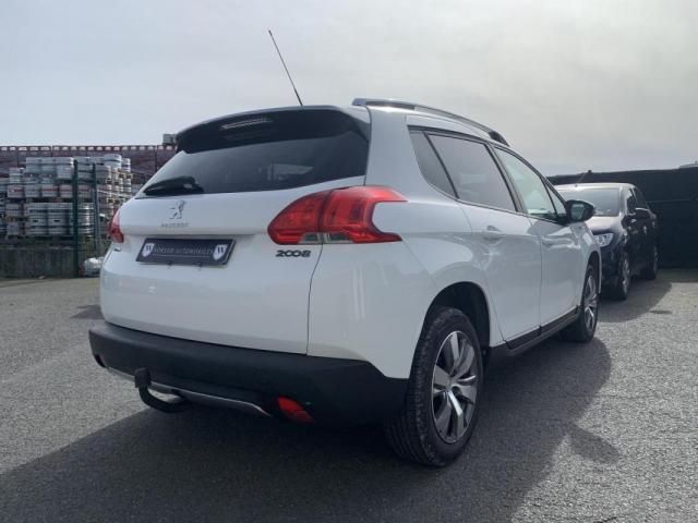 Peugeot 2008 image 8