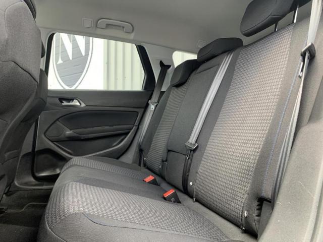 Peugeot 308 image 2