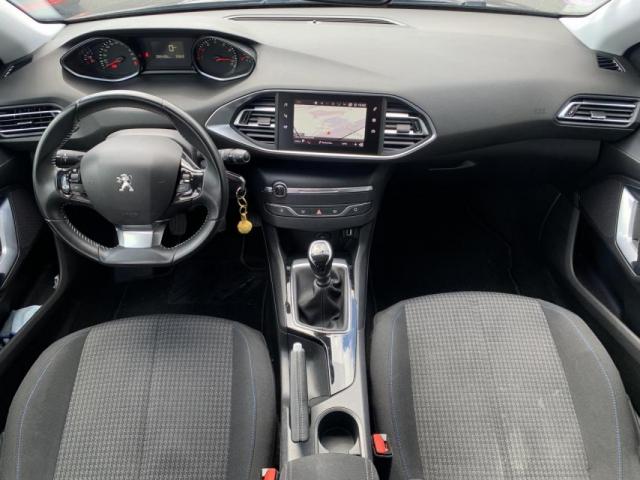 Peugeot 308 image 1