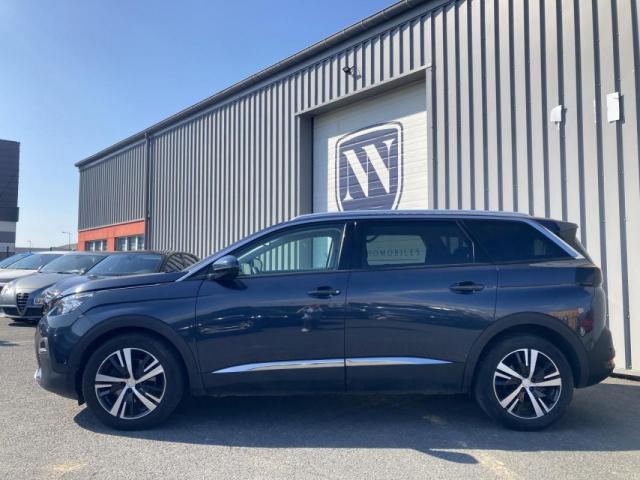 Peugeot 5008 image 1