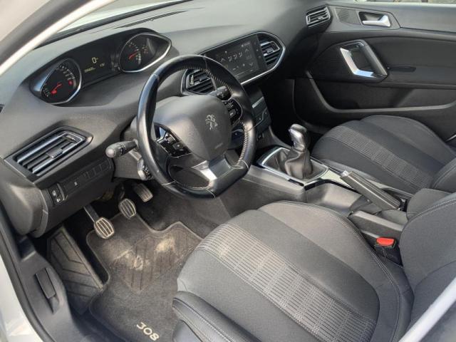 Peugeot 308 image 7