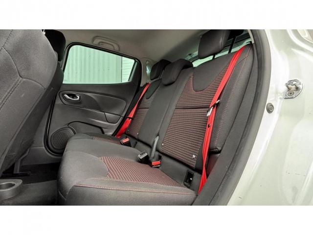Renault Clio image 2