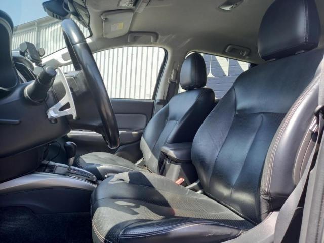 Mitsubishi Pick-Up image 7
