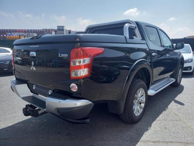 Mitsubishi Pick-Up image 5