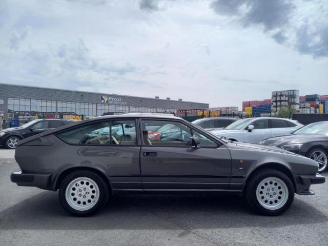 Alfa Romeo Gtv image 9