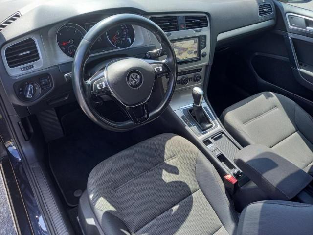 Volkswagen Golf image 8