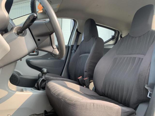 Nissan Pixo image 3