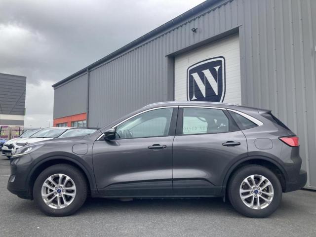 Ford Kuga image 1