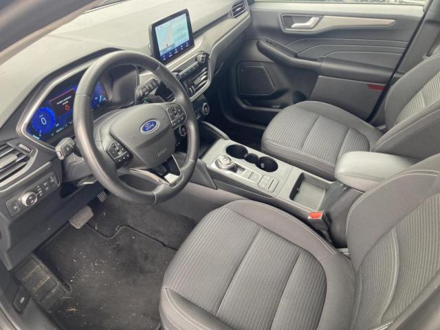 Ford Kuga image 9