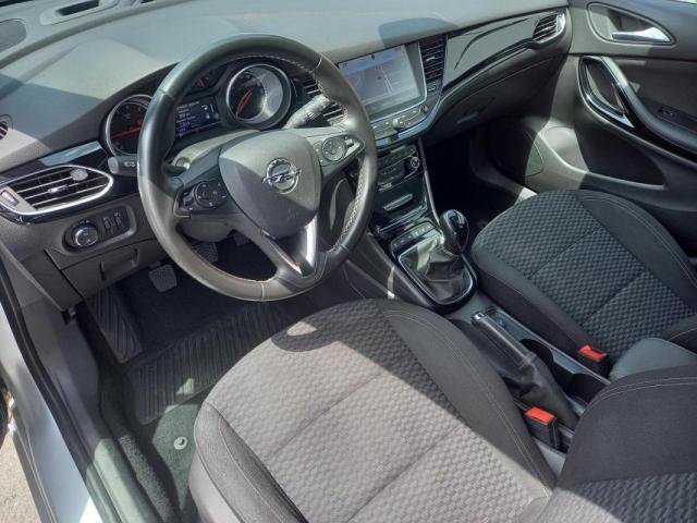 Opel Astra image 8