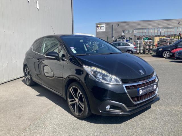 Peugeot 208 image 8