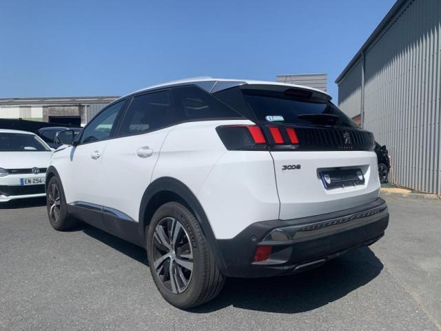 Peugeot 3008 image 2