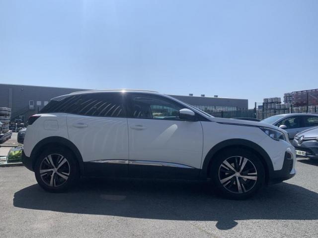 Peugeot 3008 image 1