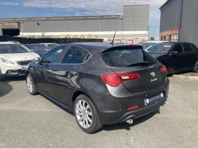 Alfa Romeo Giulietta image 5