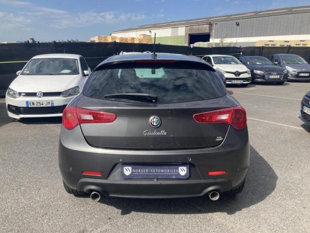 Alfa Romeo Giulietta image 4