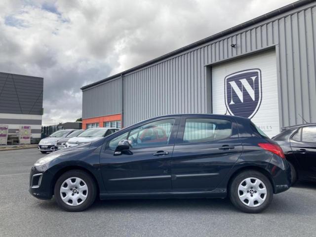 Peugeot 308 image 2