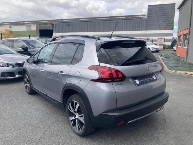 Peugeot 2008 image 2