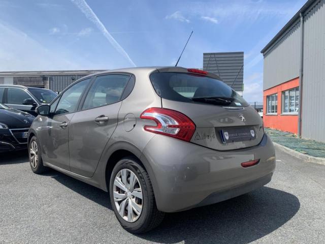 Peugeot 208 image 5