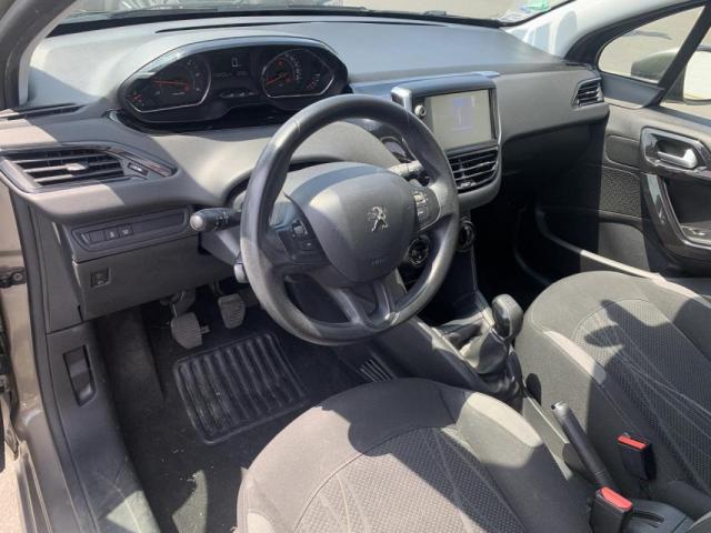 Peugeot 208 image 1