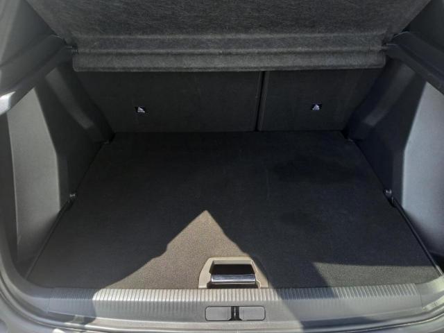 Peugeot 2008 image 8