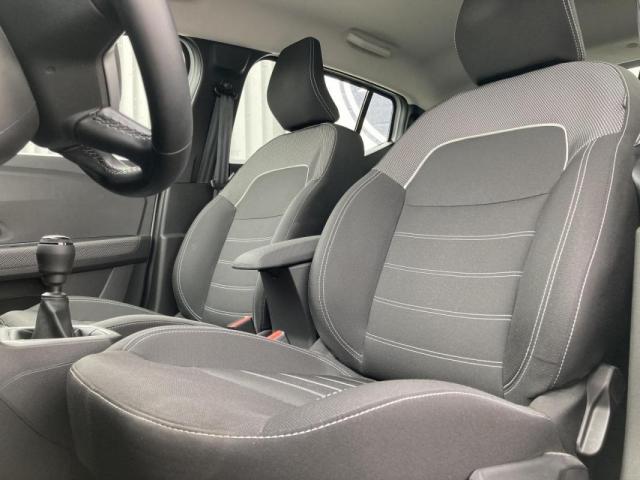 Dacia Sandero image 2