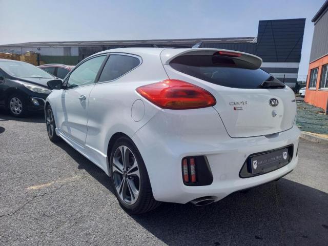 Kia Pro_cee'D image 9