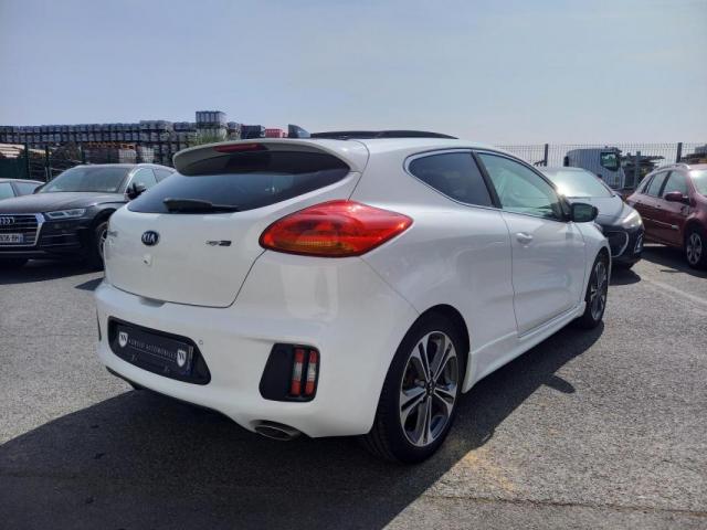 Kia Pro_cee'D image 8
