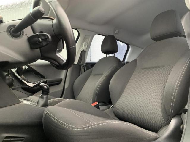Peugeot 208 image 7